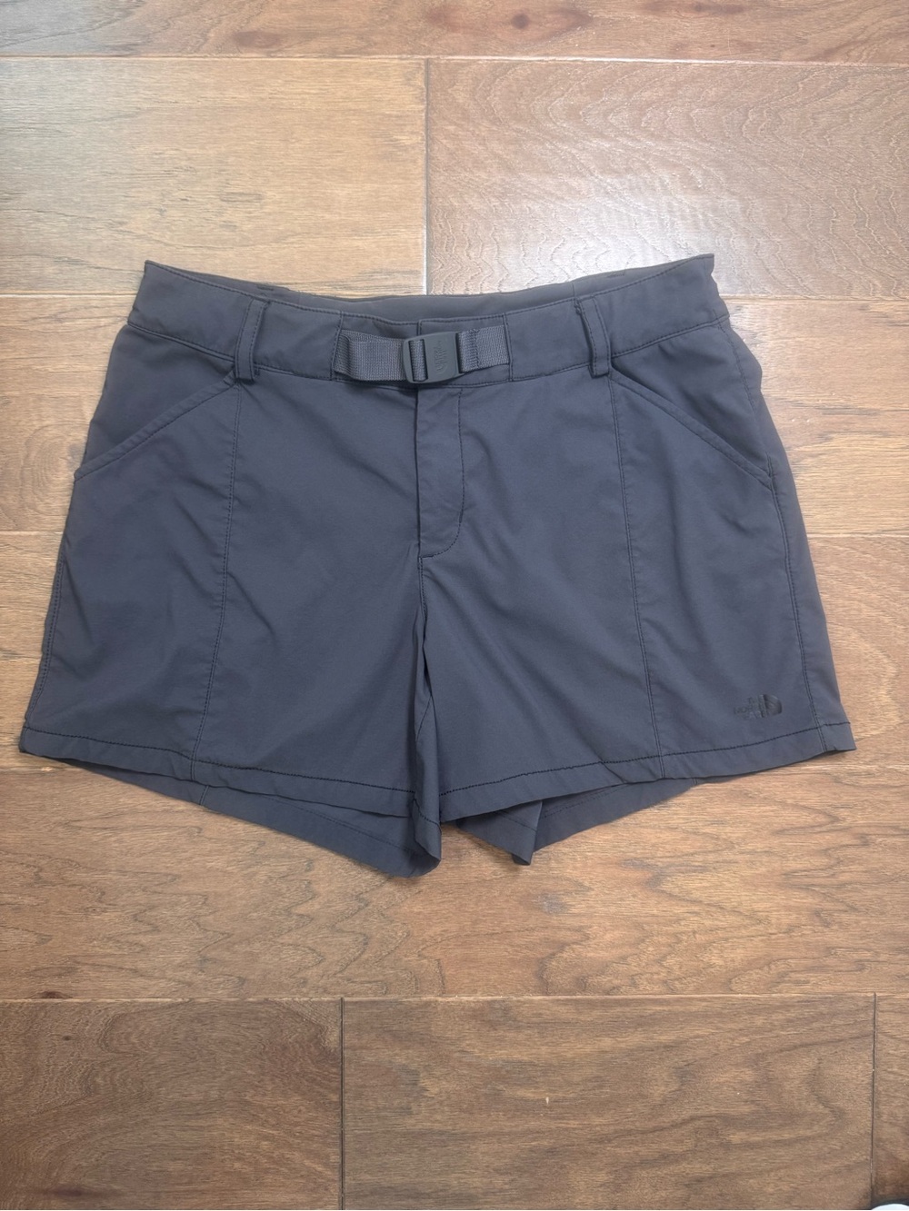 The North Face Women’s Charcoal Performance Belted 5” Shorts